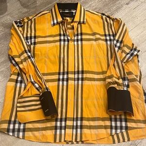 Men's Yellow Plaid Casual Button Down Shirt
100% cotton size 18.5 34/35